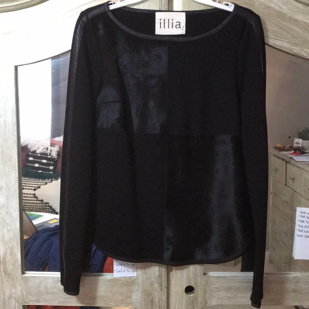 Illia pony hair & leather top! NWOT